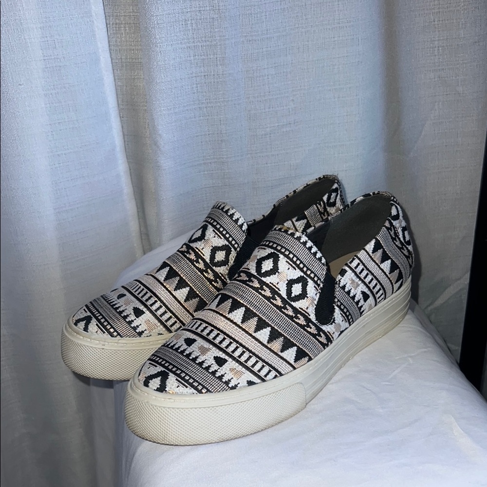 Ariat Black and White Patterned Flats